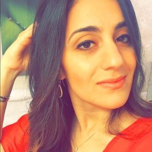 Meet your Posher, Roxanna